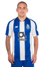 Maxi pereira wechselt von defensor sporting zu benfica lissabon. Fc Porto 3 1 Aves Supertaca 2018