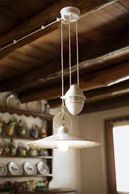 Pendant Up And Down In White Porcelain Leaf Decor Aldo Bernardi Luxury Luminaries In Brass And Ceramic Ref 12120061 En 2020 Lampe En Ceramique Porcelaine Blanche Eclairage Interieur