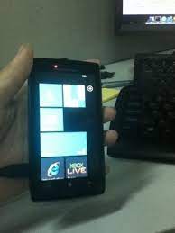 Fotos: Sony Ericsson Windows Phone 7 ...