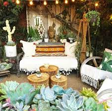28 Absolutely Dreamy Bohemian Garden Design Ideas Hippie Home Decor Home Bohemian Patio