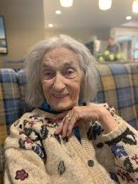 Diane Gribben's Instagram, Twitter & Facebook