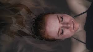 Daran erkennen sie, ob sie wirklich eine wasserader unter dem bett haben schlafstörungen, häufiges erwachen zwischen 1 und 3 uhr morgens, müdigkeit und schwäche, chronische schmerzen und unerklärliche krankheitssymptome: Wasseradern Im Schlafzimmer Symptome Von Krankheiten Und Selbsthilfe