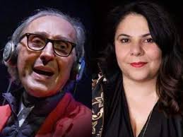 Il pd deve decidere come stare a sinistra con se stesso. Michela Murgia Attacca Franco Battiato I Suoi Testi Minc Assolute Fan Del Cantante In Rivolta
