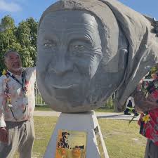 Bora Bora : une sculpture de Paul-Émile Victor inaugurée à l'aéroport