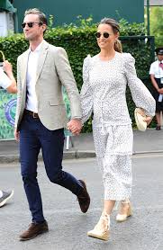 Pippa middleton is a socialite and the younger sister of kate middleton, the duchess of cambridge. Pippa Middleton Pregnant With James Matthews 2nd Child Report Hollywood Life