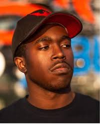 6🎭-Youtuber, Gamer On the outside you see an actor but