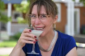 Cheers! Making a frozen daiquiri at home