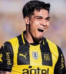 Perder una final contra el tradicional rival es difícil. Y más que nada por  el valor agregado de que uno es hincha, entonces lo sufre doblemente. Pero  Peñarol te exige estar preparado