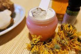 Eiscreme ist auch eine ideale verarbeitungsmethode für eigenes obst aus dem garten. Naturkosmetik Cremes Selbermachen Unkompliziert Und Schnell