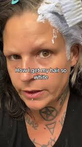 Replying to @Amy Braquell✨🌚 #bleachingmyhair #makingmyhairwhite #hair  #hairstyle #cruellahair #shimmerlightsshampoo #shimmerlights #whitehair  #toninghair #bleachedhairsuccess #bleachedhair #90skid ...