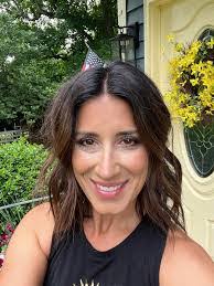 Melanie Overman's Instagram, Twitter & Facebook