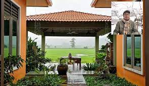 Bebek tepi sawah sangat nyaman tinggal di sana walapun haya satu hari tapi kami sekeluarga bisa menikmati liburan kami dan ingin sekali bisa dapatkan pengalaman yang penuh kesan bersama pasangan dengan menginap di bebek tepi sawah villas and spa. Rumah Tepi Sawah Keluarga Ni Cukup Memukau Keluarga