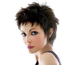 Coiffure pour visage rond : Coiffure Courte Pour Visage Rond Coupes Courtes Nuque Longue