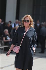 Bývalá první dáma dagmar havlová se snaží stejně jako před rokem pomáhat vytíženým zdravotníkům. Dagmar Havlova O Kolapsu Nerizeny Pad V Bezvedomi Ahaonline Cz