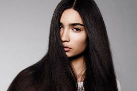 Menebalkan rambut tipis dengan menggunakan minyak kemiri. 8 Cara Menebalkan Rambut Dengan Bahan Alami Seruni Id