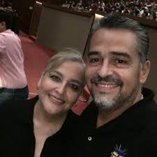 Estimados paisanos La familia Valdivia Espinola: mi esposa Elsy, mis hijos  Miguel Enrique, Guillermo y Elsita les deseamos que pasen estas fiestas  navideñas y de fin de año con mucha salud, armonía