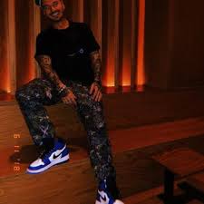 En la lengüeta del zapato izquierdo se. Instagram Jbalvin Clothes Outfits Brands Style And Looks Spotern