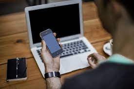 Cara Menyalakan iPhone yang Mati Total dan Tak Bisa Dicharge