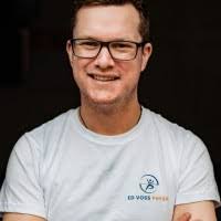 30+ "Edward Voss" profiles