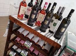 Find what you need at booking.com, the biggest travel site in the world. ProspeÈimea Produselor Marca Tce 3 Brazi La Targu NeamÈ Magazin Deschis Pe Strada Cuza VodÄ C