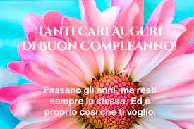 Un anno in più bussa alla porta, ti alzi con già la luna storta. Top 72 Nuovi Auguri Di Buon Compleanno Per Un Amica E Immagini