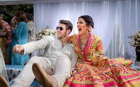 Nick jonas priyanka chopra wedding vogue 2018.#nickjonas #priyankachopra #npwedding all. Priyanka Chopra Und Nick Jonas So Ausgelassen Und Vielseitig War Ihre Hochzeit Vogue Germany