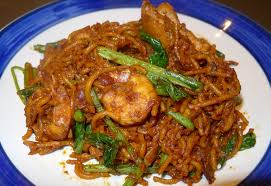 The noodle used is yellow egg noodles (mee) while the ingredients include. Mamak Mee Goreng Yellow Fried Noodles Jana S Culinary Escapades