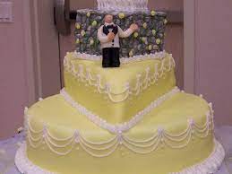 Romeo & juliet cakes january 12, 2015 · congratulations to michelle and hubby who celebrated their wedding on saturday at the old hall at ely. Romeo Juliet Inspired Wedding Cake Cakecentral Com