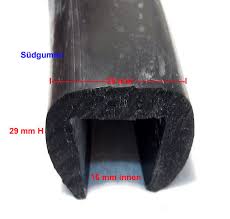 Ein kantenschutz aus gummi erfüllt beim einbau in karosserien gleich zwei zwecke auf einmal: Wir Verkaufen Gummiprofile Moosgummiprofile Zellkautschuk Suedgummi