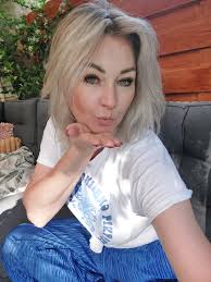 In Bed Met... Tamara Bos van Agem