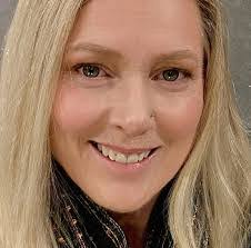 Barbara Locklin's Instagram, Twitter & Facebook