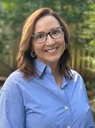 Elizabeth Kowalik's Instagram, Twitter & Facebook