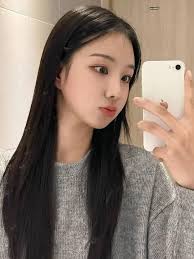 漂亮下巴好像有點內縮