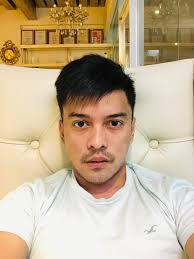 I'm looking for someone kind, and who shares some of my interests but  doesn't need to like everything I like. Someone who will be a great  companion loves to laugh and gets