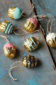 Weihnachsschmuck Basteln Mit Naturmaterialien Zuruck Zum Ursprung Des Festes Basteln Mit Naturmaterialien Weihnachtsbaumschmuck Basteln Gold Weihnachten