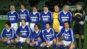 Basta chiudere gli occhi ed eccoci ancora una volta catapultati in quell'atmosfera densa di emozioni e spensieratezza in cui i sogni, con un po' di. Dinamo Rock Nazionale Cantanti Quando I Vip Diventano Calciatori