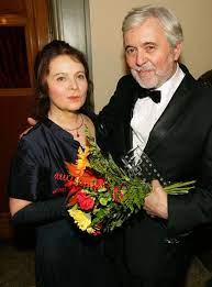 Nahrávejte, sdílejte a stahujte zdarma. Libuska Safrankova Prisla O Vnoucata Synovi Se Rozpadla Rodina A Jeho Deti Uz Maji Noveho Tatu Ahaonline Cz