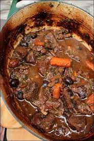 Daube A La Provencale En Cocotte Lutee De Philippe Etchebest Vin Blanc Champignons Et Olives Noires Happy Papilles Recette Recette Daube Daube Provencale Recettes De Cuisine