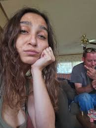 can someone edit this photo?