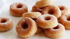 Ubi jalar yang sering dianggap hanya bahan olahan makanan biasa, ternyata daunnya dapat mendatangkan banyak manfaat jika dikonsumsi dengan tepat. Resep Sederhana Donat Ubi Jalar Enaknya Keterlaluan Lifestyle Fimela Com