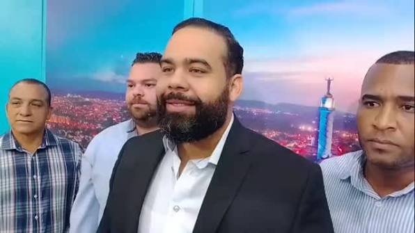 Vladimir Santana, dirigente del Partido Revolucionario Moderno (PRM) expresa su aspiraciones para Secretario General, por el Municipio de Santiago de los Caballeros en dicha organización política. , ...
