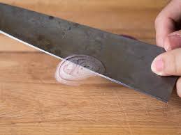 serious cooks use carbon steel knives