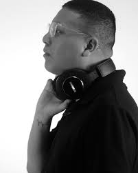 Thank you everyone for coming out to Thursday night karaoke! 🎤 We had a  blast! Let's do it again next week! Only @thefifthquartervisalia Shoutout  to @benjamin.gamez.7 for the photos