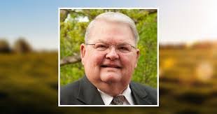 Lenora Carson's Instagram, Twitter & Facebook