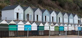 There are 24 beach lodges nestled alongside each other on. Inside The Luxury Bournemouth Beach Huts That Let Daytrippers Stay Overnight For 200 A Pop With Their Own Hot Showers And Double Beds