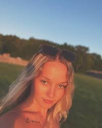 Angelina Shaw's Instagram, Twitter & Facebook