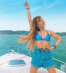 Veja mais ideias sobre larissa manoela, fotos da larissa manoela, debutantes. Larissa Manoela Curte Aniversario Do Namorado Em Buzios To Na Midia