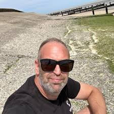 I just want to thank the people that helped me today whilst I was coming  through Croston Togo and pick my daughter up. I couldn't have got through  it without you witnessing