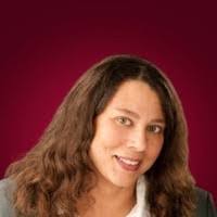 Larissa Martin's Instagram, Twitter & Facebook