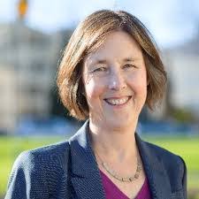 Cecilia Curry's Instagram, Twitter & Facebook